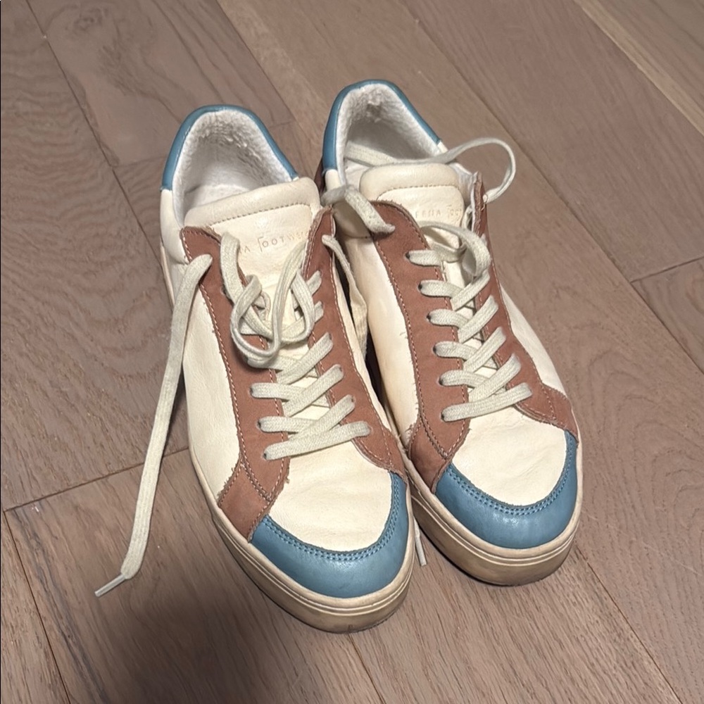 Alfena 100% sustainable shoe brand - Cream and Blue Sneakers
